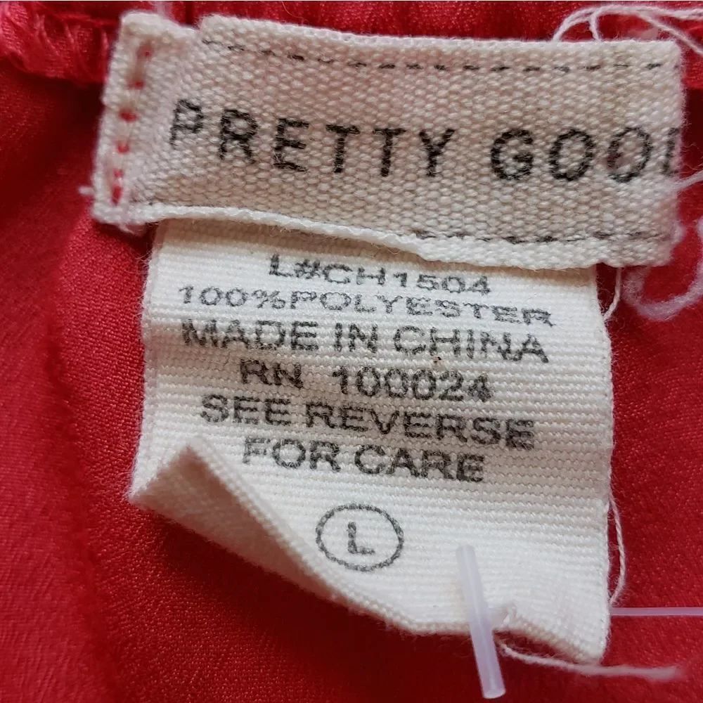 🔺️Pretty Good Red Buttoned & Ruffled Front Sleeveless Top Large - Picture 9 of 10